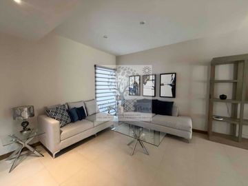 RENTA FRACC. ABITALIA RESIDENCIAL AMUEBLADA CON PANELES SOLARES