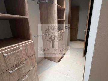 RENTA FRACC. ABITALIA RESIDENCIAL AMUEBLADA CON PANELES SOLARES