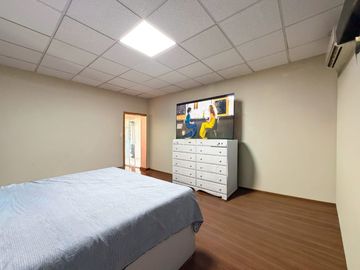 Casa en venta en Villa Fontana I, Calle Roma
