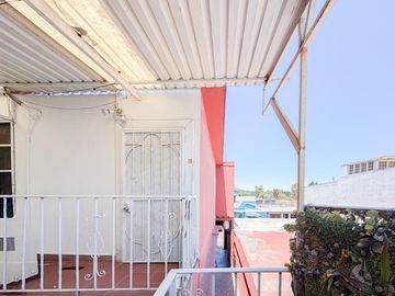 Casa en venta en Villa Fontana I, Calle Roma