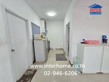 Two-story townhome, 27.5 sq.wa., Pruksa Ville 66/1 Bangna-Namdaeng, Bangna-Trat Road, Bua Nakarin Road, Bang Phli, Samut Prakan.