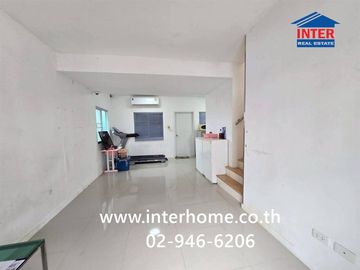 Two-story townhome, 27.5 sq.wa., Pruksa Ville 66/1 Bangna-Namdaeng, Bangna-Trat Road, Bua Nakarin Road, Bang Phli, Samut Prakan.