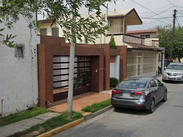 Casa en Venta en Bernardo Reyes, Monterrey, Nuevo León JP2