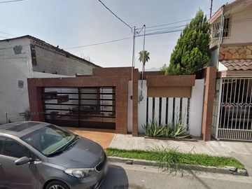 Casa en Venta en Bernardo Reyes, Monterrey, Nuevo León JP2