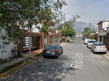 Casa en Venta en Bernardo Reyes, Monterrey, Nuevo León JP2