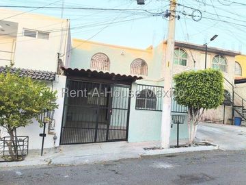 Los Olvera - VENTA. Casa en calle abierta con 3 recámaras y área de TV