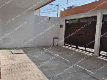 Oportunidad! bonita casa en renta en Jardines de Bellavista