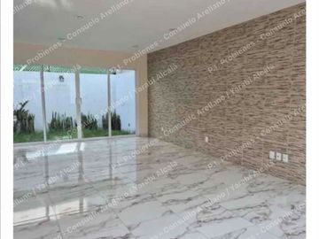 Oportunidad! bonita casa en renta en Jardines de Bellavista