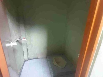 DISEWAKAN RUMAH MANIS AREA STRATEGIS DI LEMPONGSARI RAYA SLEMAN - Ls