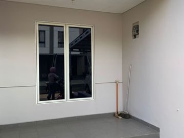 DISEWA RUMAH SUVARNA SUTERA BIANCA MURAH