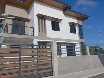 House and Lot For Sale in Salaban Amadeo Cavite (near tagaytay)-MC
