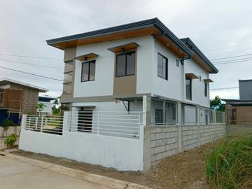 House and Lot For Sale in Salaban Amadeo Cavite (near tagaytay)-MC