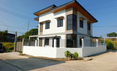 House and Lot For Sale in Salaban Amadeo Cavite (near tagaytay)-MC