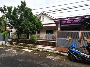 Rumah LELANG SHM 1,5 lantai nyaman di Komp.Pharmindo, CImahi