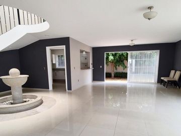 CASA EN VENTA EN JURIQUILLA QUERETARO SALA DE TV 3 RECAMARAS Y A PASOS DE UVM