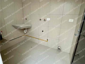 SE RENTA CASA AMPLIA DE 3 NIVELES CON JACUZZI, 3 RECÁMARAS , ALBERCA COMÚN . UBICADA EN ALAMOS1
