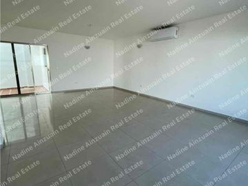 SE RENTA CASA AMPLIA DE 3 NIVELES CON JACUZZI, 3 RECÁMARAS , ALBERCA COMÚN . UBICADA EN ALAMOS1