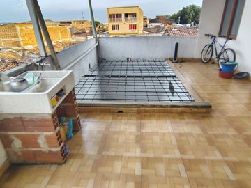 Venta casa grande barrio Guayaquil Cali de tres pisos
