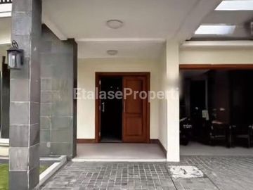 JUAL Rumah Mewah Pojok Siap Huni Di Floraya Margorejo
