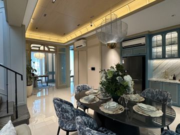 RUMAH MEWAH UNIT TERBATAS 3 LANTAI HIGH CEILING GADING SERPONG!