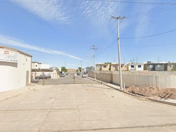 CASA EN FRACCIONAMIENTO EN VENTA EN RESIDENCIAL MADRID MEXICALI GD1