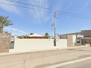 CASA EN FRACCIONAMIENTO EN VENTA EN RESIDENCIAL MADRID MEXICALI GD1
