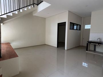 Dijual Rumah Rasa Villa di Ungaran Semarang