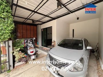 Two-story townhome for sale, 18.8 sq.wah, Piemsuk S-Gate Village, Bangkok-Pathum Thani Road, Soi 5, Wat Nong Prong Soi, Pathum Thani City, Pathum Than