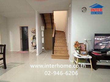 Two-story townhome for sale, 18.8 sq.wah, Piemsuk S-Gate Village, Bangkok-Pathum Thani Road, Soi 5, Wat Nong Prong Soi, Pathum Thani City, Pathum Than