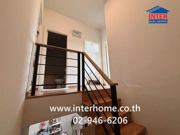 Two-story townhome for sale, 18.8 sq.wah, Piemsuk S-Gate Village, Bangkok-Pathum Thani Road, Soi 5, Wat Nong Prong Soi, Pathum Thani City, Pathum Than