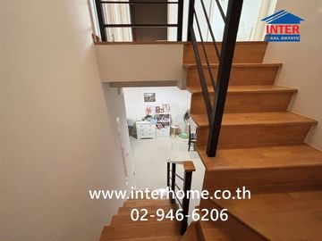 Two-story townhome for sale, 18.8 sq.wah, Piemsuk S-Gate Village, Bangkok-Pathum Thani Road, Soi 5, Wat Nong Prong Soi, Pathum Thani City, Pathum Than