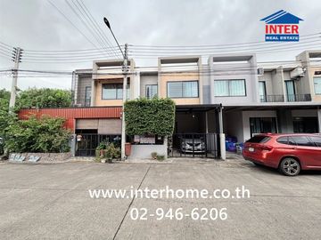 Two-story townhome for sale, 18.8 sq.wah, Piemsuk S-Gate Village, Bangkok-Pathum Thani Road, Soi 5, Wat Nong Prong Soi, Pathum Thani City, Pathum Than