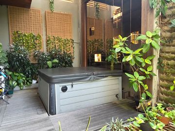 Jual rumah modern di Kebayoran Residence Bintaro jaya
