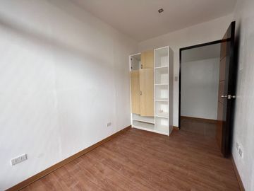 For Sale 3 Storey 2 Bedroom w/ Maid's Room Townhouse Located in East Fairview Quezon City-JV2