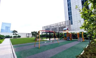 FOR LEASE: 1BR Condo with Balcony & Parking in Park Triangle Residences, BGC – Php 75,000/Month 🏙️