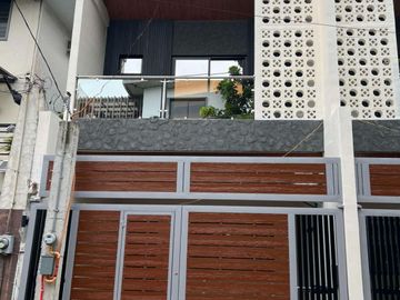 Brandnew Two Storey Duplex Type Townhouse Unit For Sale with 3 Bedrooms in Brgy Sauyo Quezon City-JV2