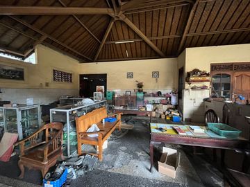 DIJUAL 2 BIDANG TANAH & BANGUNAN TOTAL 670 M² DI PEGUYANGAN KAJA, DENPASAR UTARA – KOTA DENPASAR