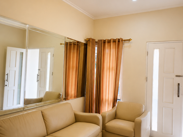 RUMAH Dijual 2 lantai cluster FLUORITE GADING SERPONG