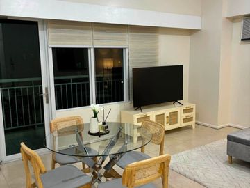 Fully Furnished 1BR Condo with Parking & Balcony for Sale at Two Serendra, BGC