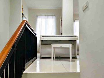 Rumah Cantik ada Taman di Pinewood Banjar Wijaya Tangerang