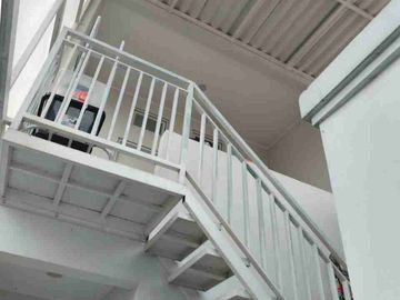 Rumah Cantik ada Taman di Pinewood Banjar Wijaya Tangerang
