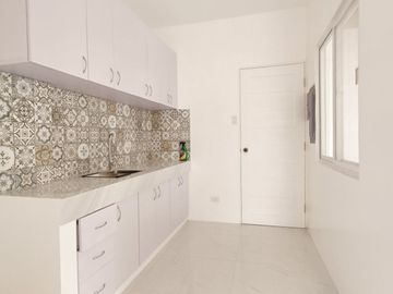 Corner House and Lot for Sale in Talon Singko Las Pinas with Roofdeck-MD