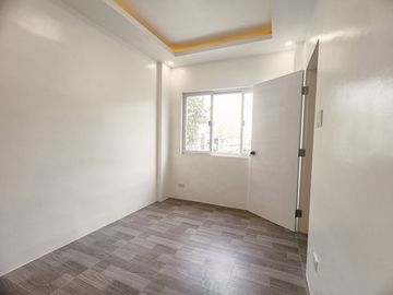 Corner House and Lot for Sale in Talon Singko Las Pinas with Roofdeck-MD