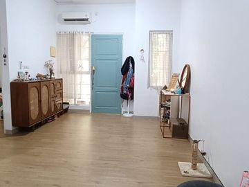 Dijual Cepat Rumah Mewah semi Furnished di Tremezia Gading Serpong