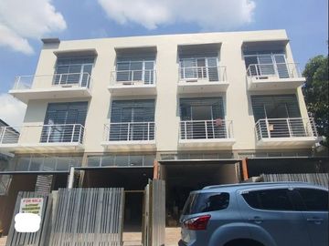 For Sale! Brandnew Townhouse in Don Antonio Heights QC Front Unit -AJCQ