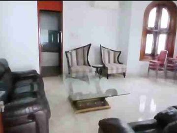 Disewakan Tempat Usaha di Raya Darmo Depan Taman Bungkul Cocok buat Hunian