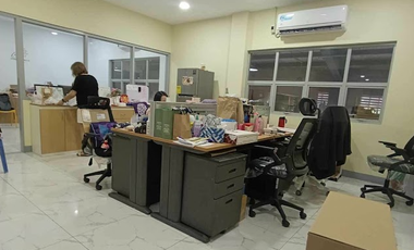 FOR SALE - 2 Storey Warehouse with 4 T&B in Pasolo, Valenzuela City