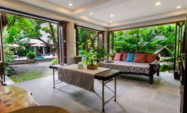 FOR SALE: Residential Property with Beach Access in Batangas