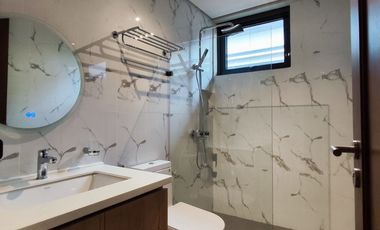 4 Storey Luxury Townhouse For Sale Located in Paco Manila with 4 Bedrooms and 3 Car Garage-JV2