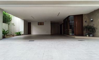 4 Storey Luxury Townhouse For Sale Located in Paco Manila with 4 Bedrooms and 3 Car Garage-JV2